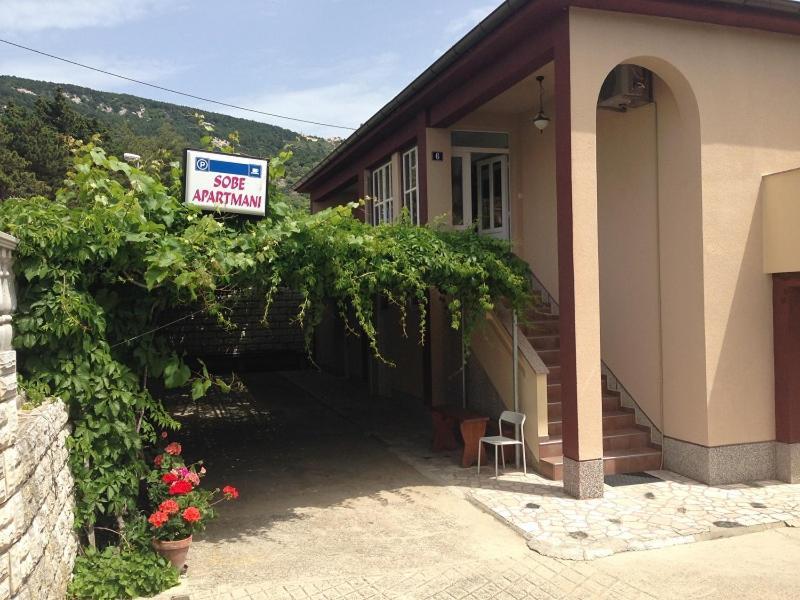 Summer Rooms Baska Exteriör bild